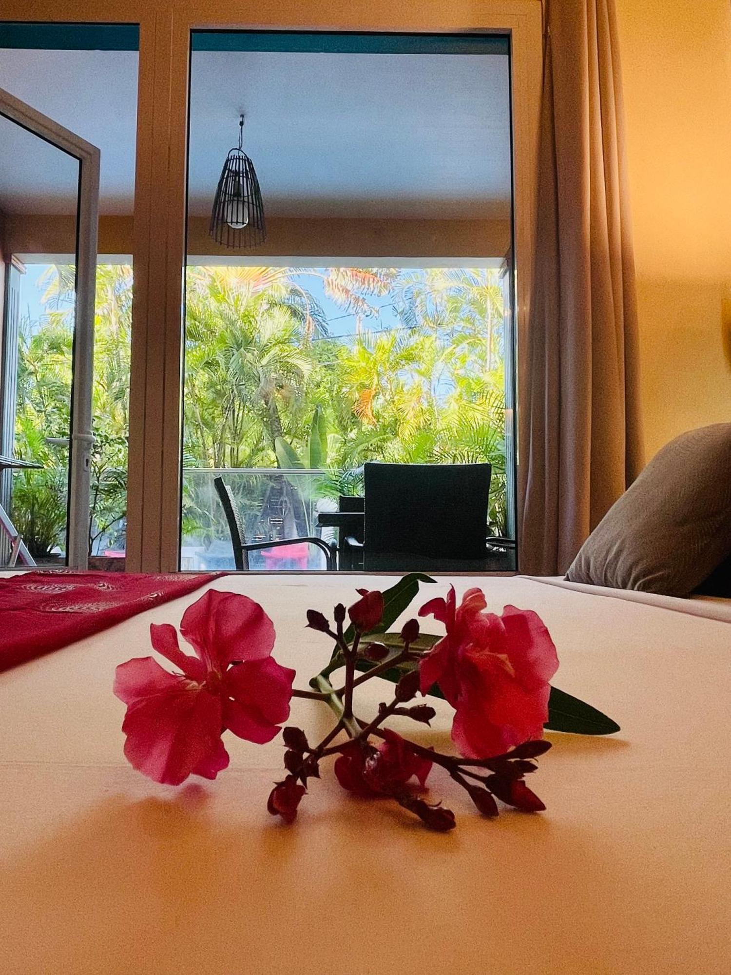 Hotel Les Bougainvilliers Saint-Gilles-les-Bains Buitenkant foto